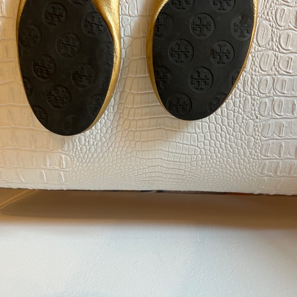 Tory birch shoes gold - Picture 2 of 7